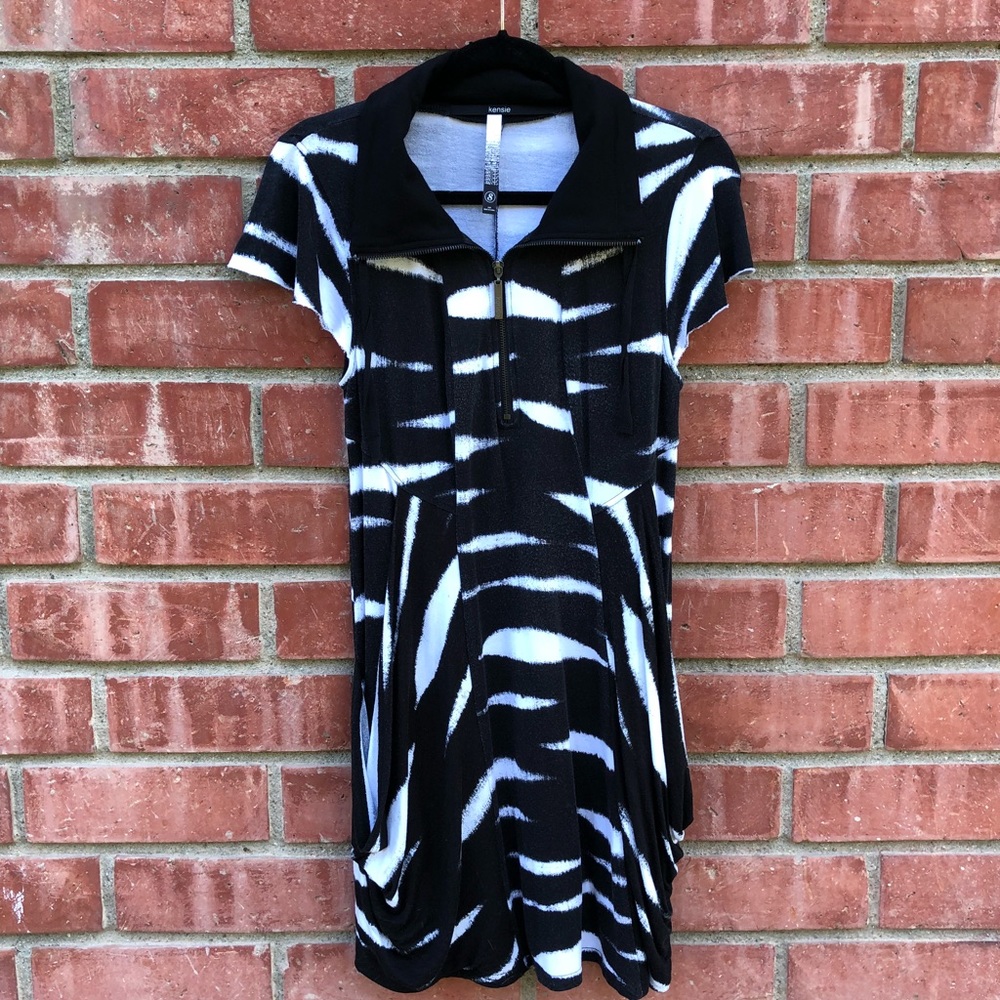 Kensie Zebra Dress with Pockets